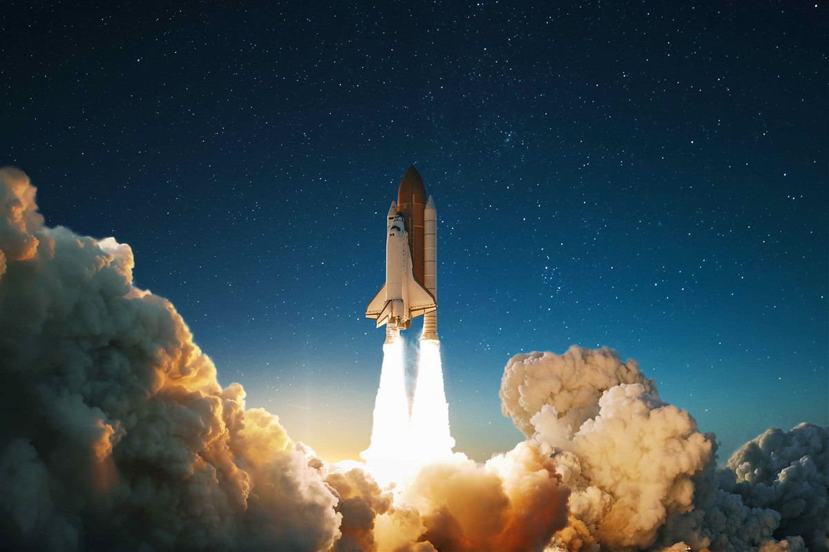 Фотошпалери космічний корабель розпочав подорож у космос