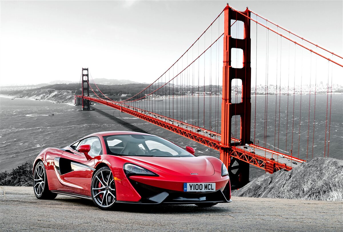 Фотошпалери міст на задньому плані з mclaren