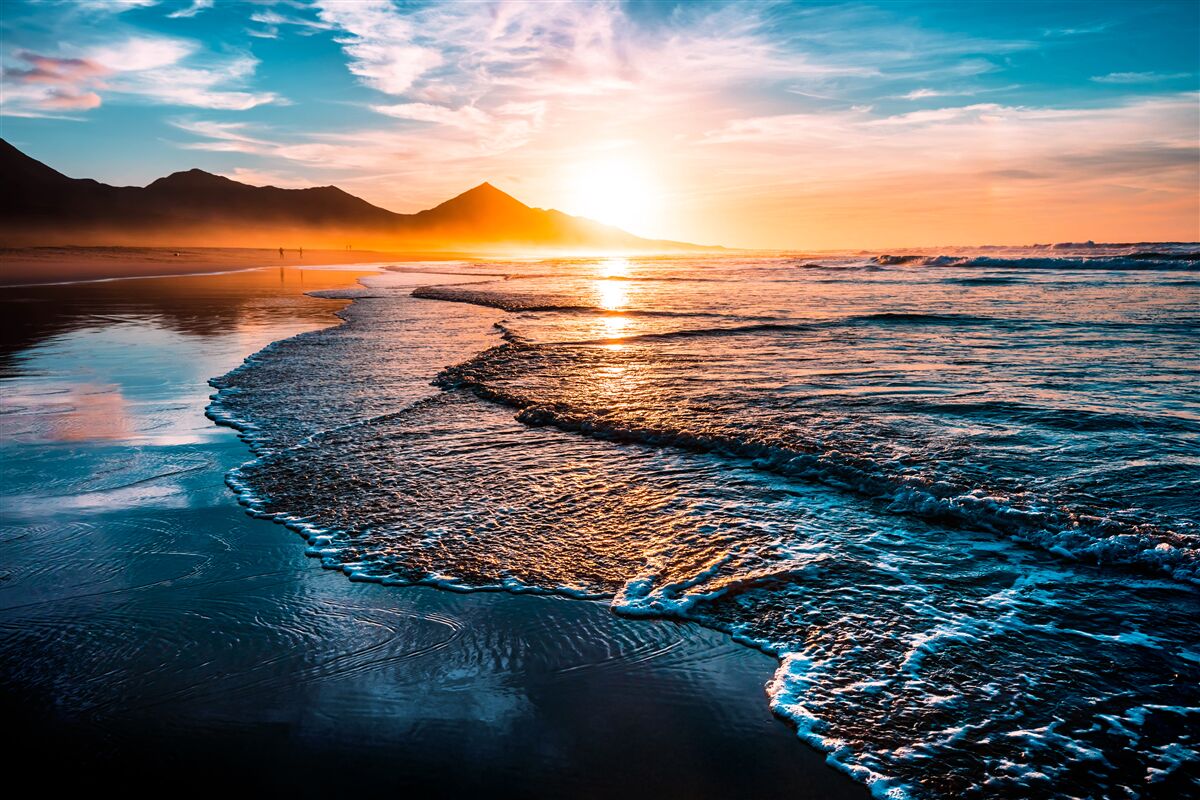 Фотошпалери вода відбиває сонячні промені